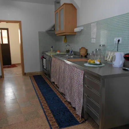 Alojamento de Acomodação e Pequeno-almoço Casal Do Avo Francisco *